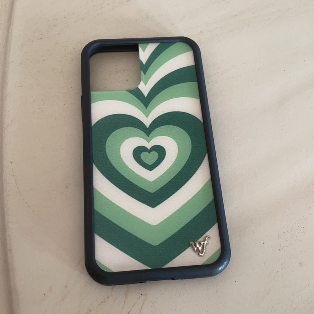 Wildflower Green Heart iPhone 11 pro Case